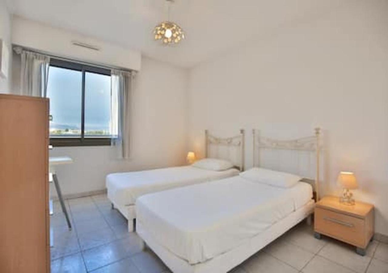 Charming Two-Bedroom Apartment With Balcony And Garage By The Marina Antibes Bagian luar foto